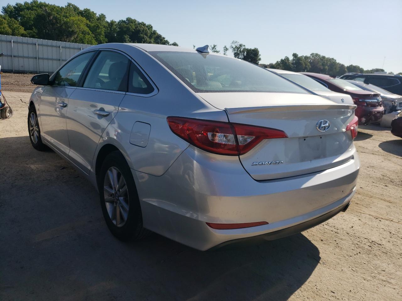 Photo 3 from auction – 2015 HYUNDAI SONATA SE with VIN 5NPE24AF7FH025080