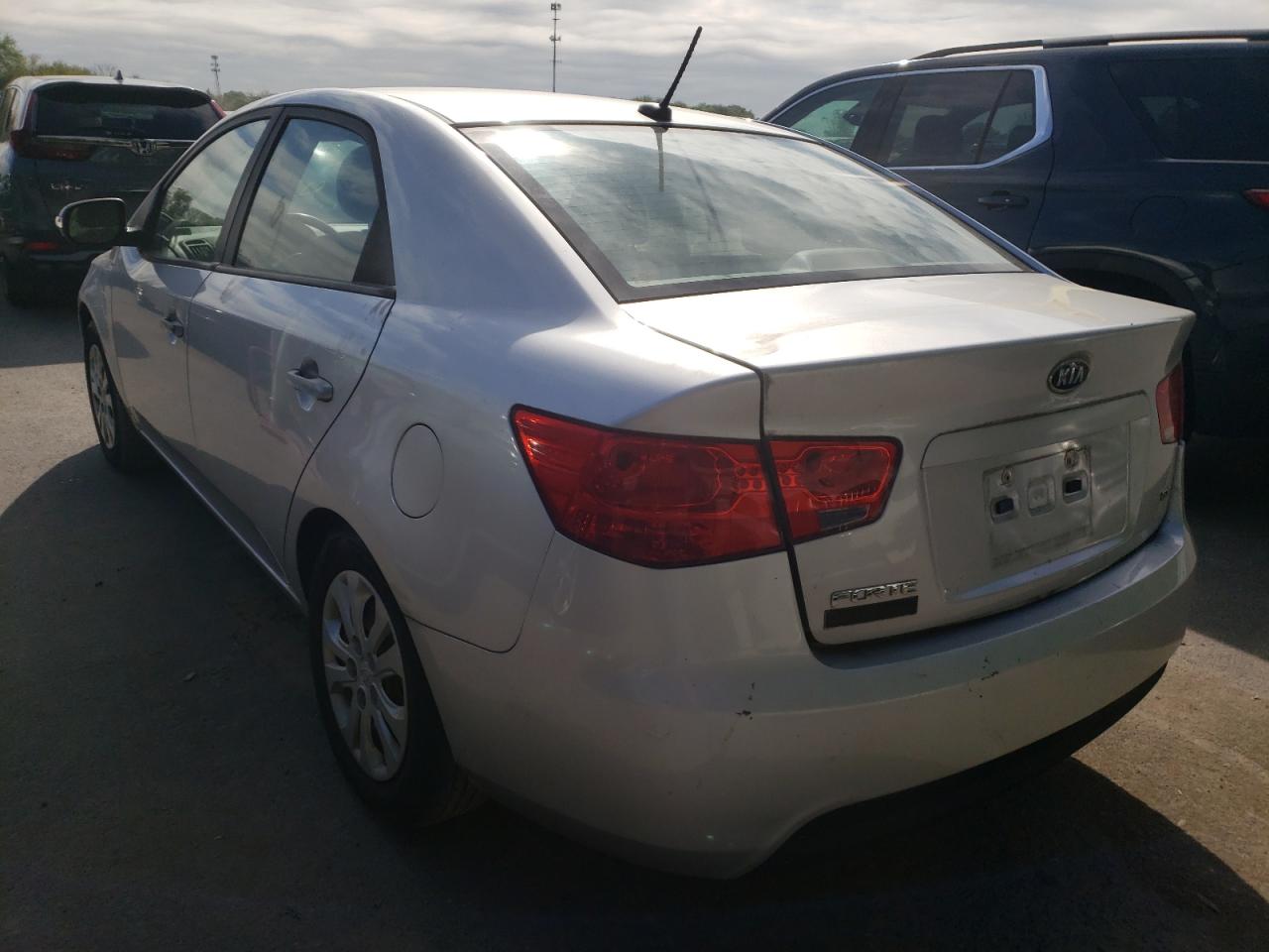 Photo 3 from auction – 2010 KIA FORTE EX with VIN KNAFU4A24A5223939