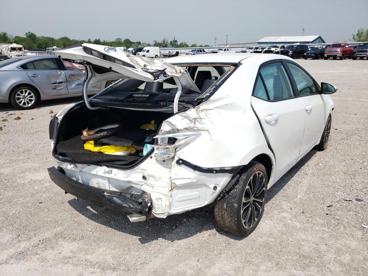 Photo 4 from auction – 2016 TOYOTA COROLLA L with VIN 5YFBURHE9GP563419