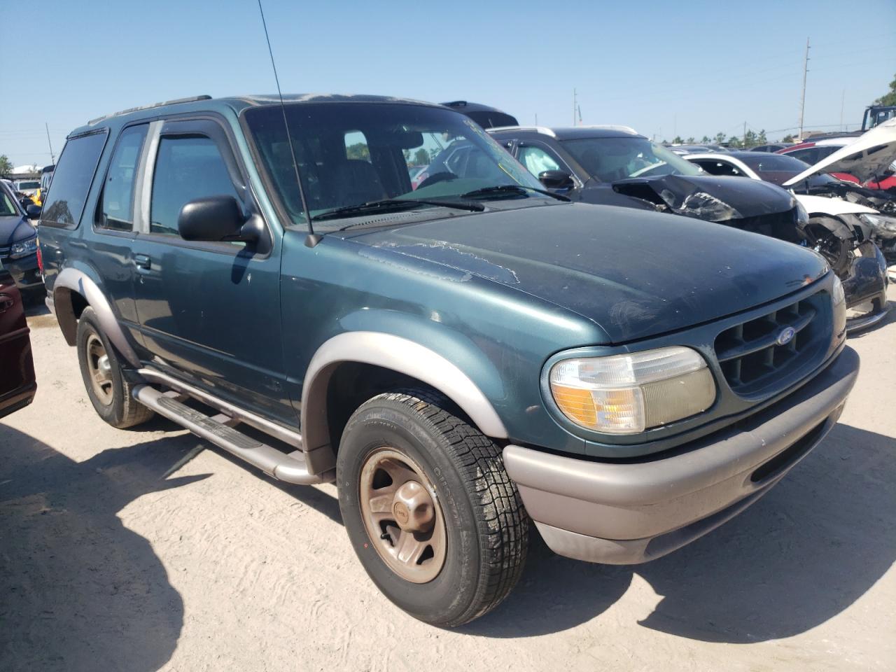 FORD EXPLORER 1997 with VIN 1FMCU22E0VUD28908 - Photo from auction