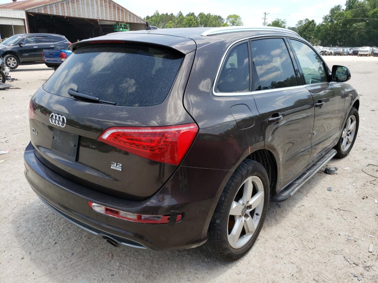 Photo 4 from auction – 2011 AUDI Q5 PREMIUM with VIN WA1DKAFP2BA115051