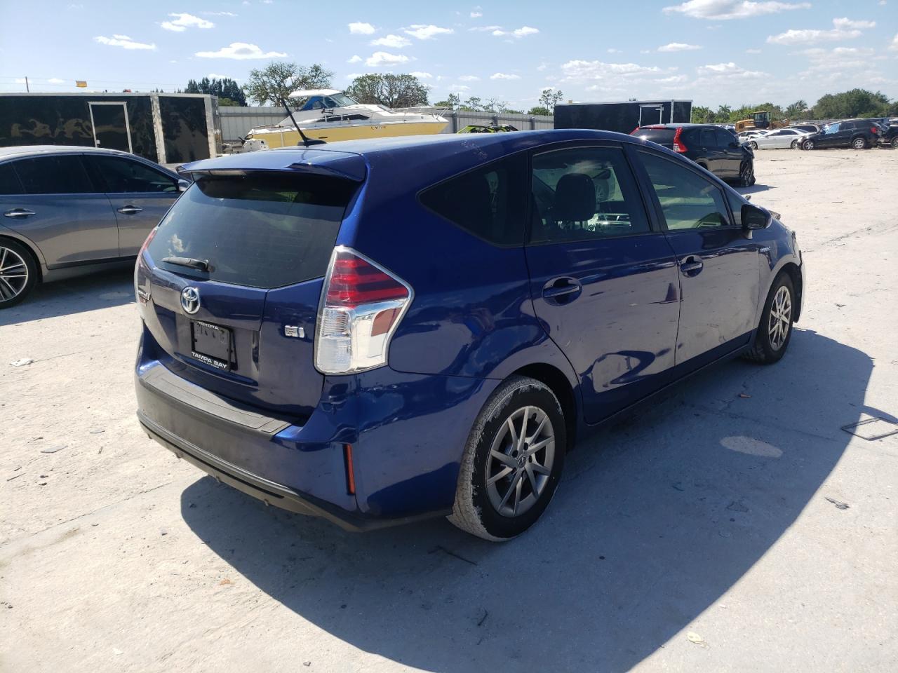 Photo 4 from auction – 2017 TOYOTA PRIUS V with VIN JTDZN3EU0HJ059951