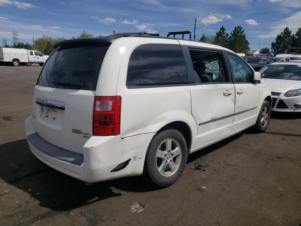 Photo 4 from auction – 2010 DODGE GRAND CARA with VIN 2D4RN5D16AR209813