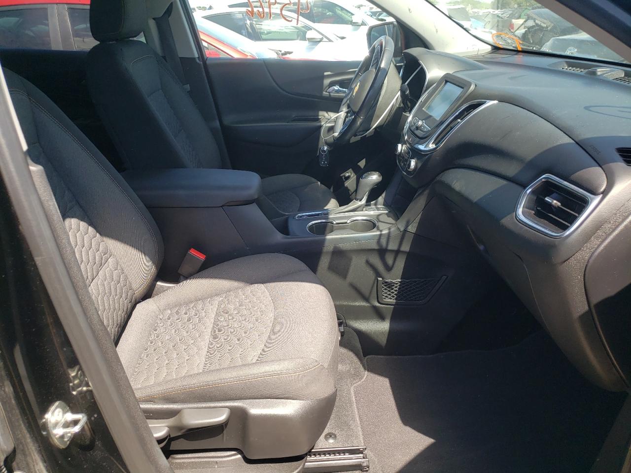 Photo 5 from auction – 2018 CHEVROLET EQUINOX LT with VIN 2GNAXSEV5J6247062