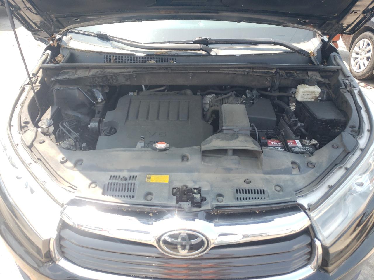 Photo 7 from auction – 2016 TOYOTA HIGHLANDER with VIN 5TDYKRFH6GS129561