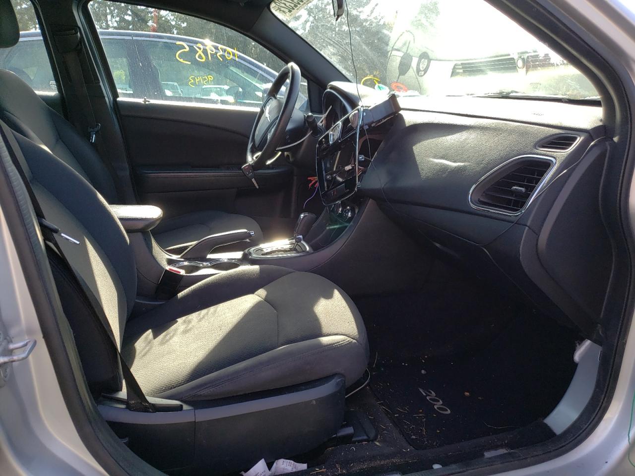 Photo 5 from auction – 2012 CHRYSLER 200 LX with VIN 1C3CCBAB7CN261766