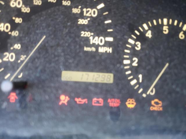 Photo 8 from auction – 2002 LEXUS RX 300 with VIN JTJGF10UX20137923
