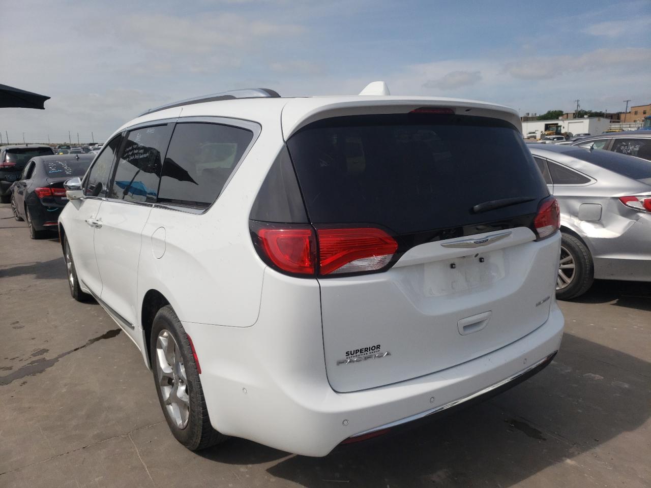 صورة رقم 3 من المزاد - 2018 CHRYSLER PACIFICA L مع VIN 2C4RC1GG2JR261838