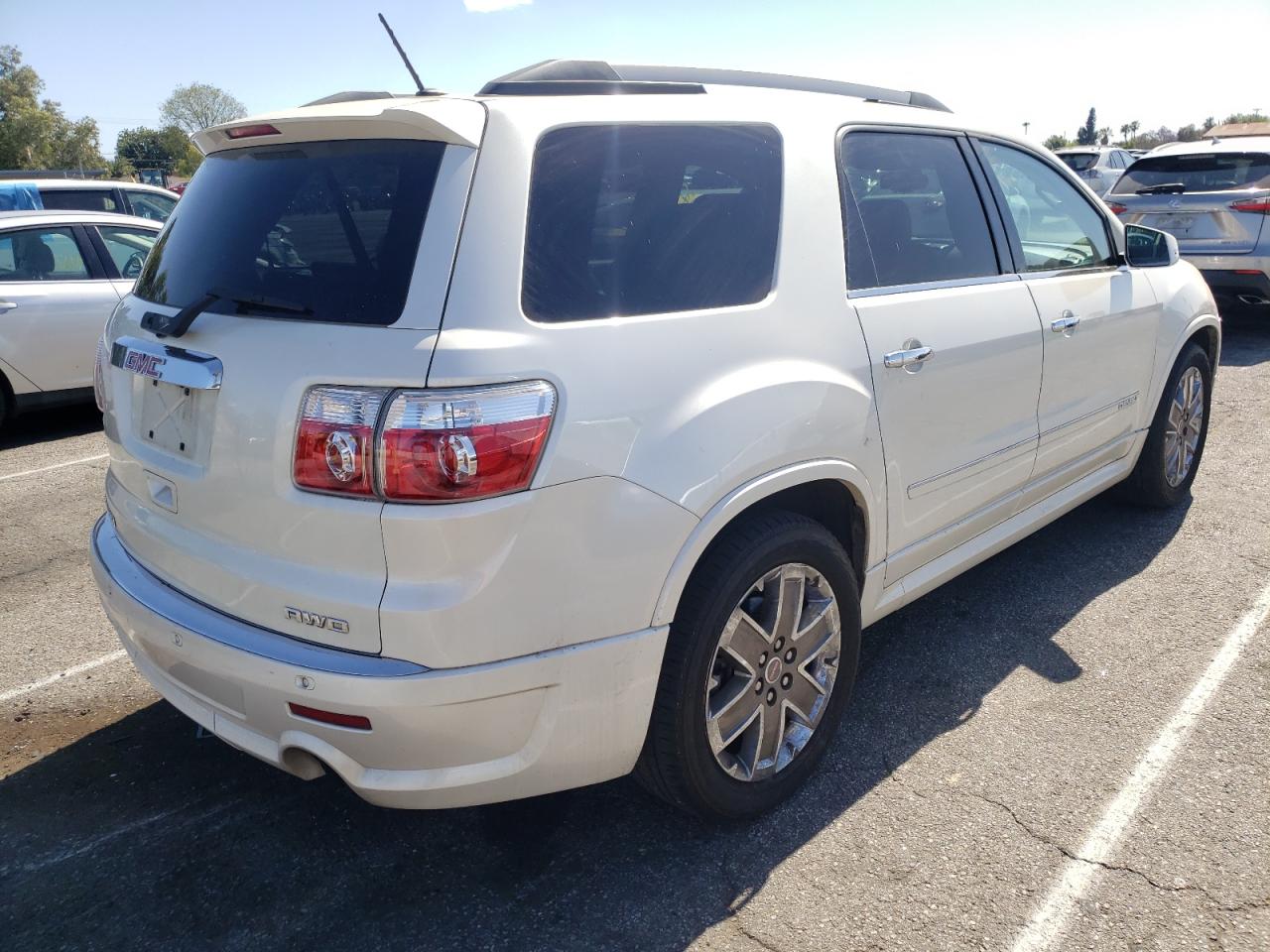 Photo 17 from auction – 2011 GMC ACADIA DEN with VIN 1GKKVTED2BJ274874