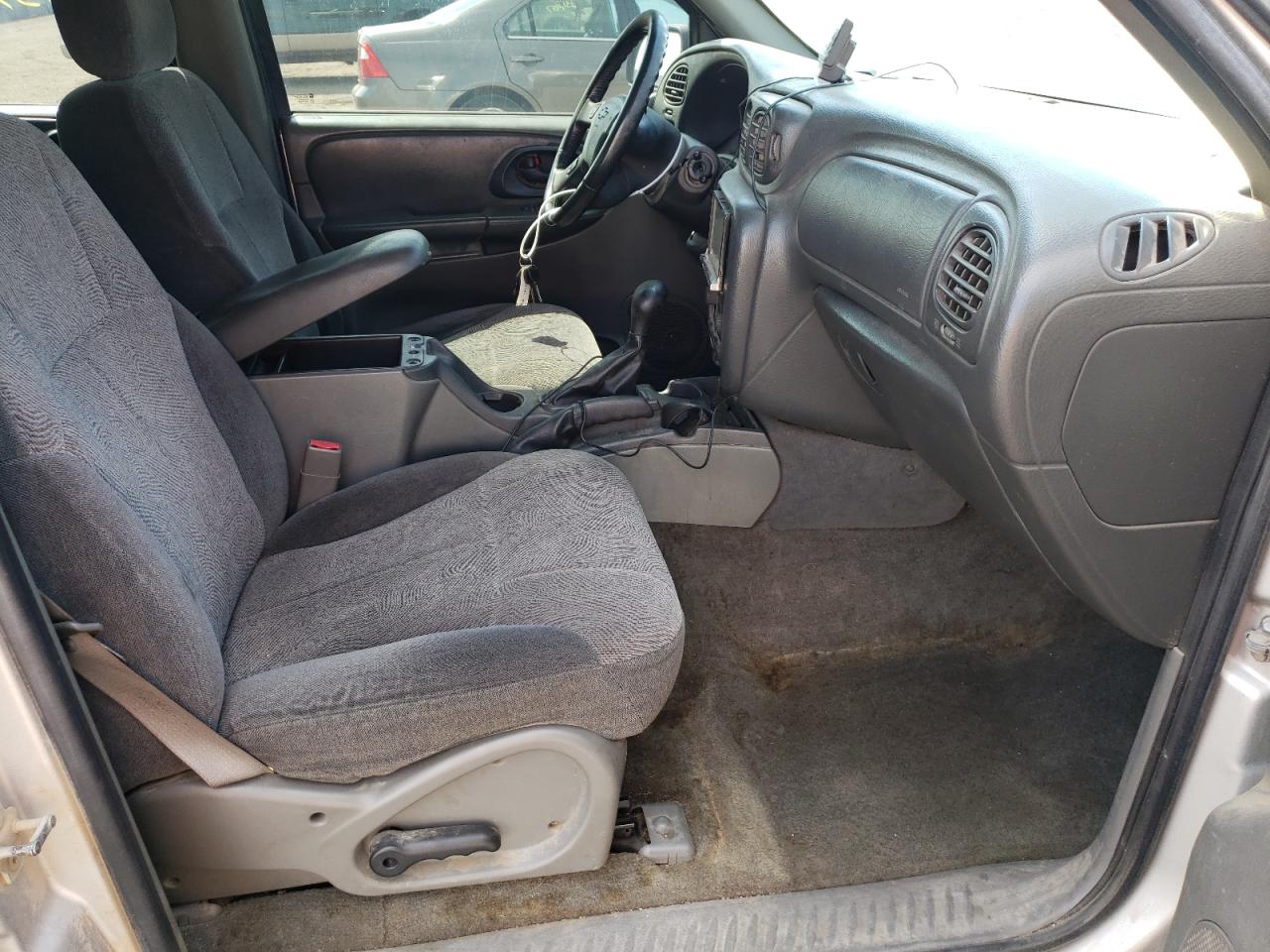 Photo 5 from auction – 2004 CHEVROLET TRAILBLAZE with VIN 1GNDT13S842393582