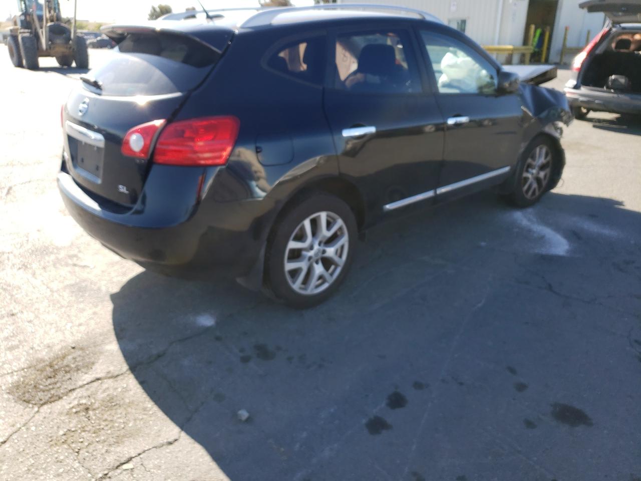 Photo 4 from auction – 2012 NISSAN ROGUE S with VIN JN8AS5MT8CW280319
