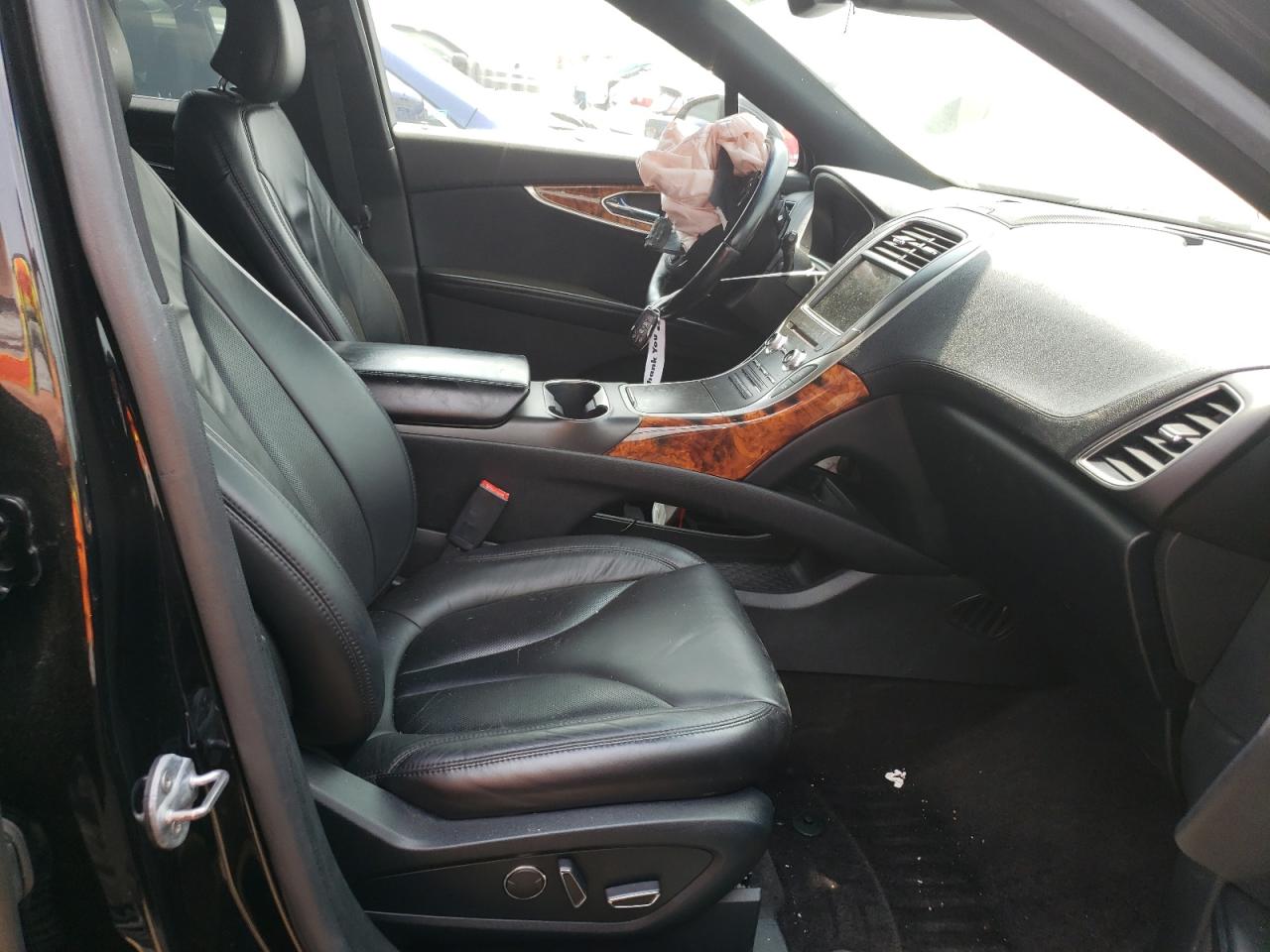 Photo 5 from auction – 2017 LINCOLN MKX SELECT with VIN 2LMPJ8KR5HBL28661