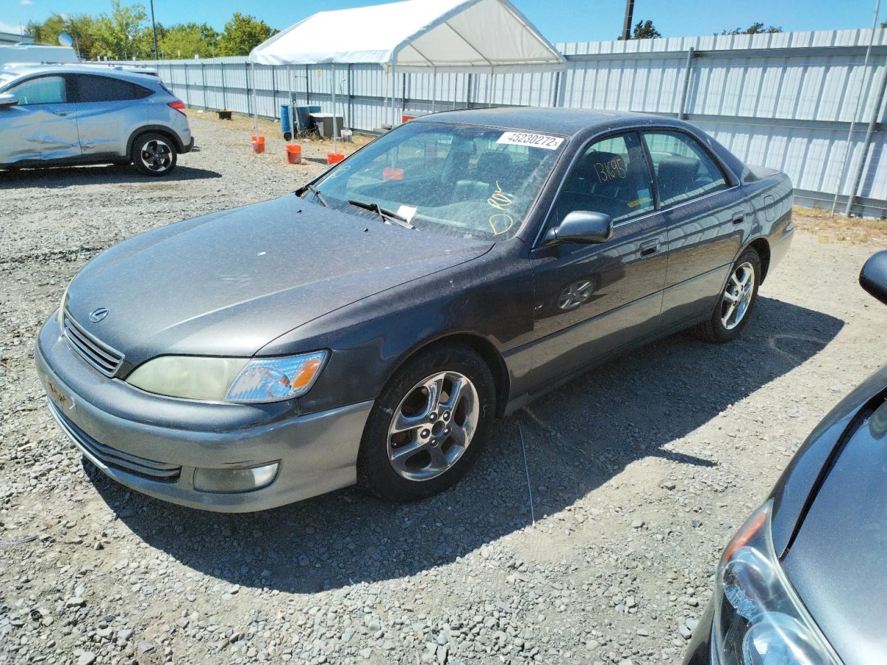 Photo 2 from auction – 2001 LEXUS ES 300 with VIN JT8BF28G310292649