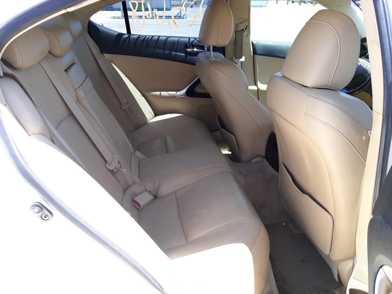 Photo 6 from auction – 2006 LEXUS IS 350 with VIN JTHBE262465010717