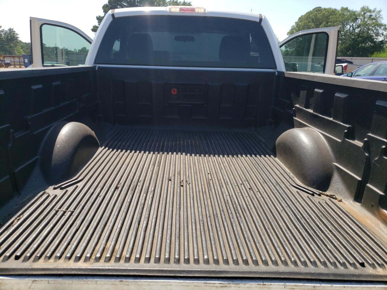 Photo 6 from auction – 2006 FORD F150 with VIN 1FTRF12236NB47855