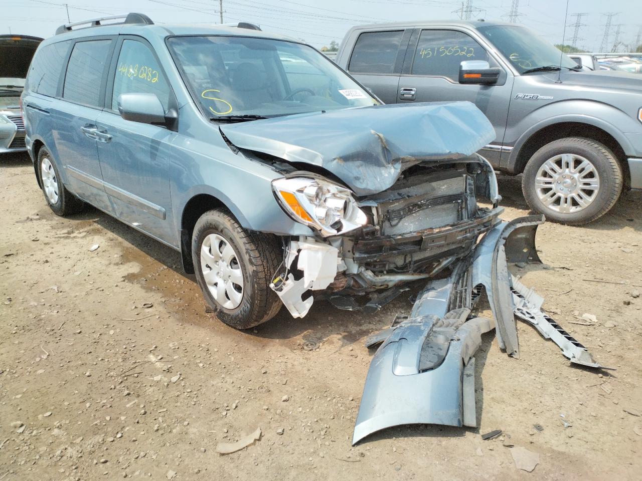 HYUNDAI ENTOURAGE 2008 with VIN KNDMC233786046265 - Photo from auction