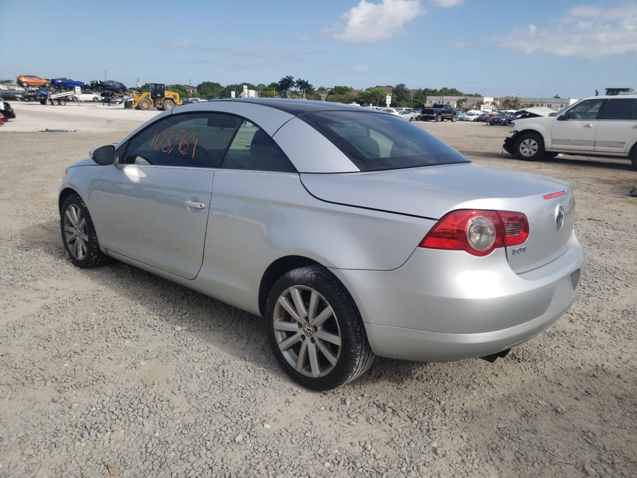 Photo 3 from auction – 2009 VOLKSWAGEN EOS TURBO with VIN WVWAA71F29V018111