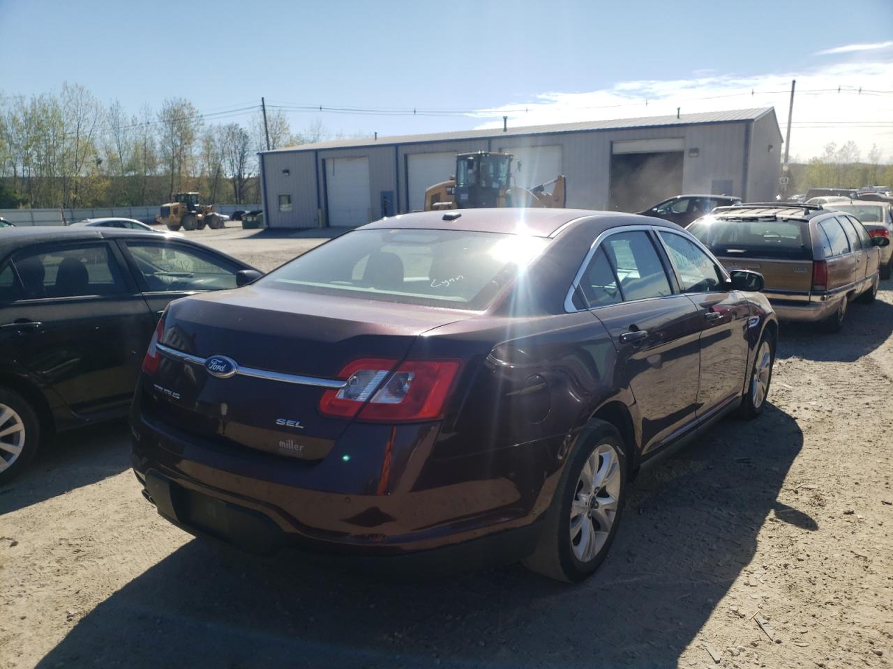 Photo 4 from auction – 2011 FORD TAURUS SEL with VIN 1FAHP2EW1BG166454