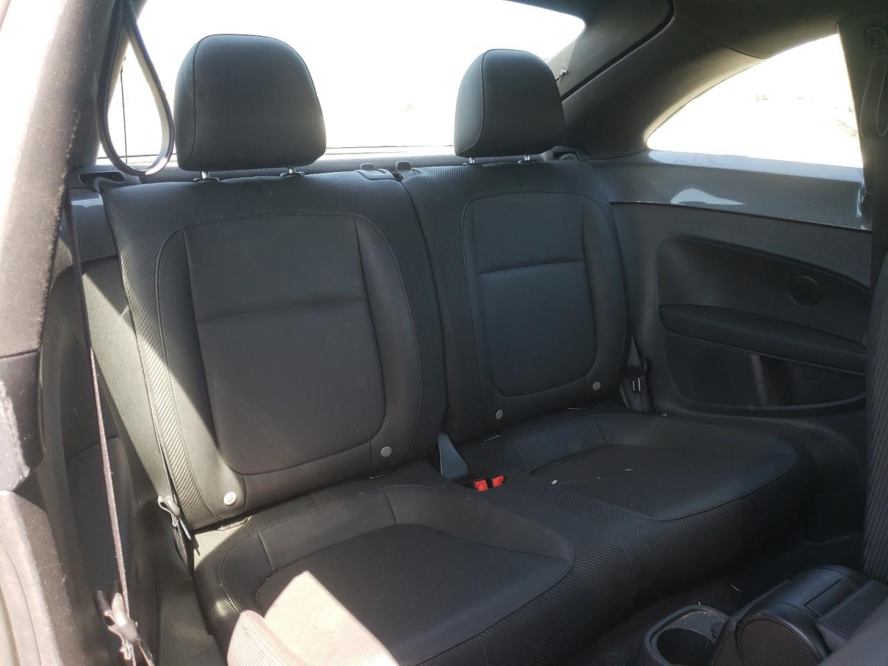 Photo 6 from auction – 2013 VOLKSWAGEN BEETLE with VIN 3VWJP7AT1DM661358