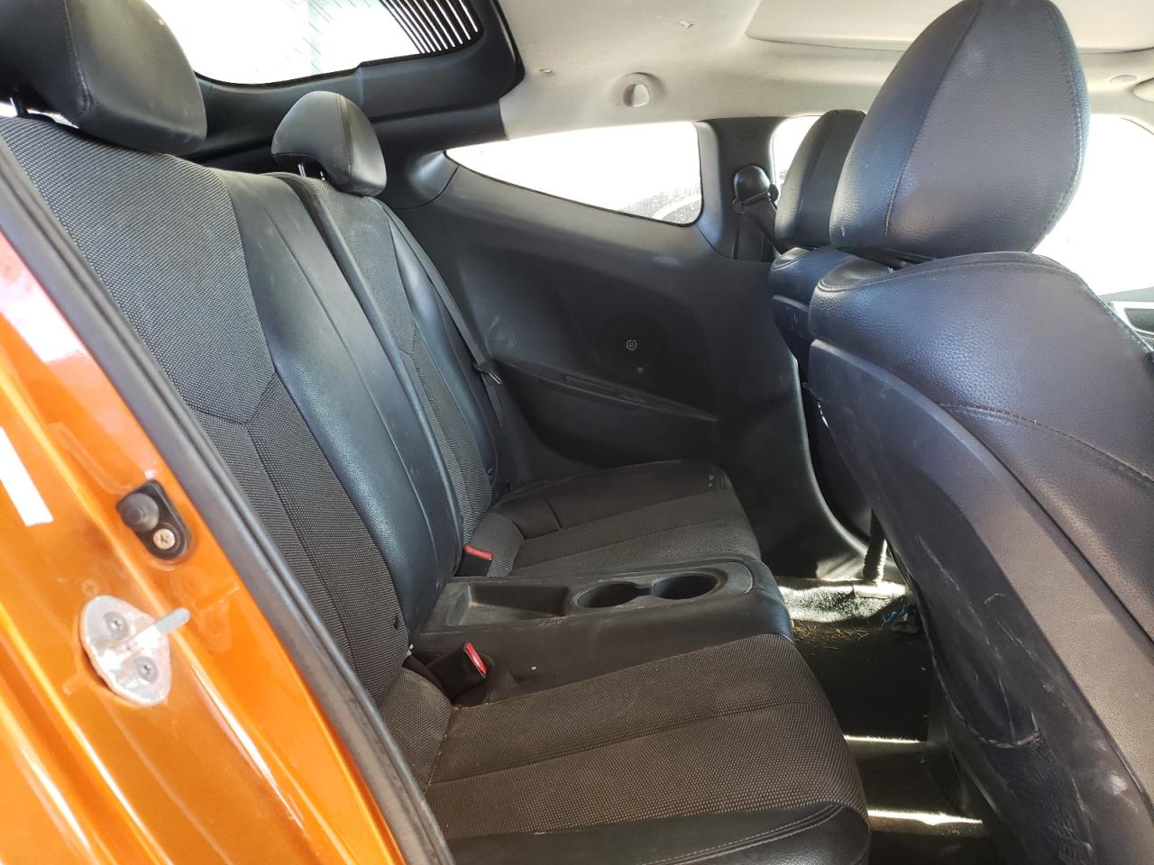Photo 6 from auction – 2012 HYUNDAI VELOSTER with VIN KMHTC6ADXCU066301