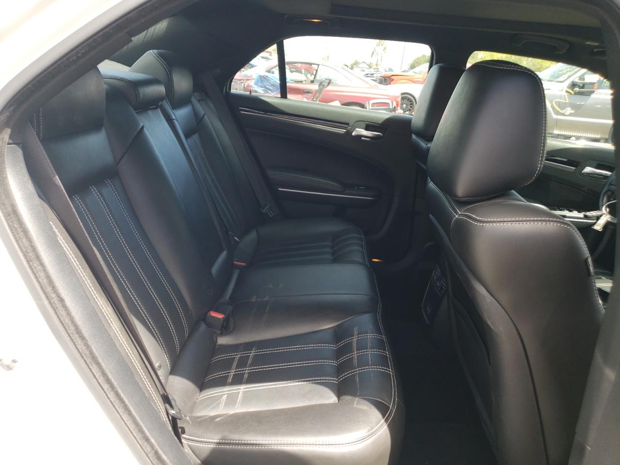 Photo 6 from auction – 2020 CHRYSLER 300 S with VIN 2C3CCABT8LH173576