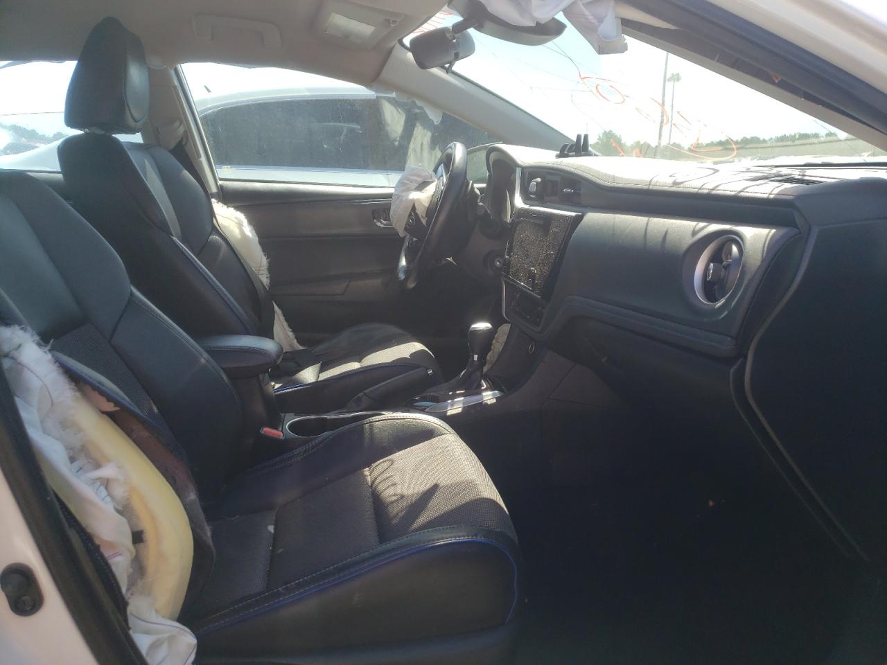 Photo 5 from auction – 2017 TOYOTA COROLLA L with VIN 5YFBURHE2HP641430