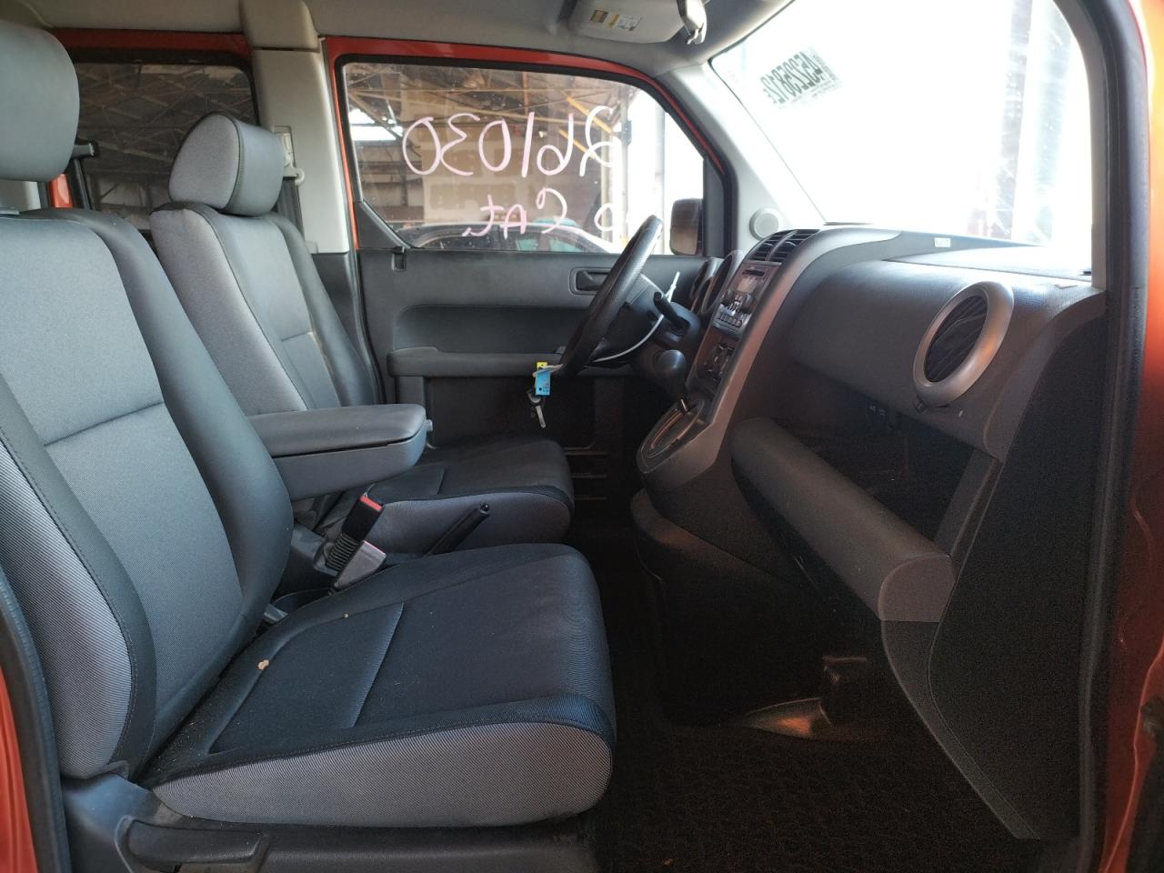 Photo 5 from auction – 2003 HONDA ELEMENT EX with VIN 5J6YH28513L010802