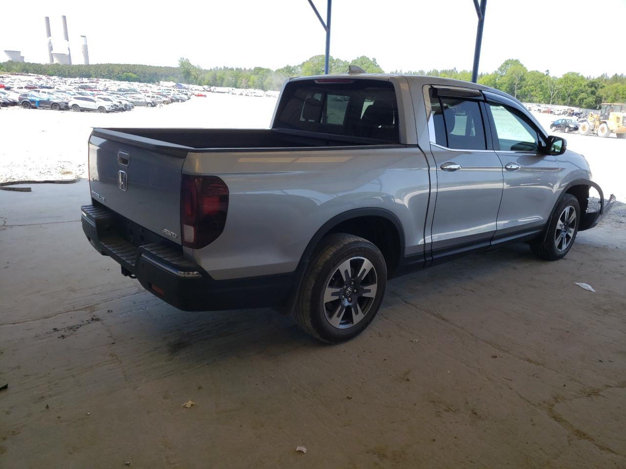 Photo 4 from auction – 2019 HONDA RIDGELINE with VIN 5FPYK3F78KB004554