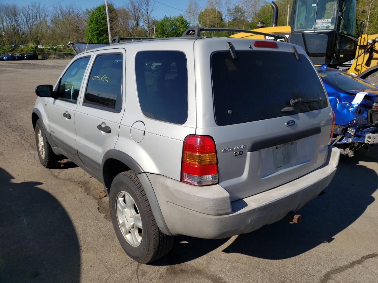 Photo 3 from auction – 2002 FORD ESCAPE with VIN 1FMCU04172KD33674