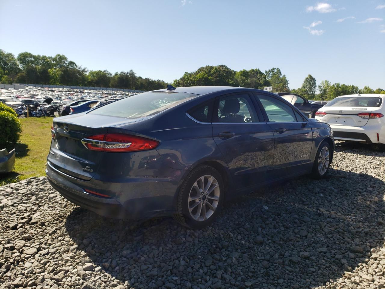Photo 4 from auction – 2019 FORD FUSION SE with VIN 3FA6P0LU2KR208510