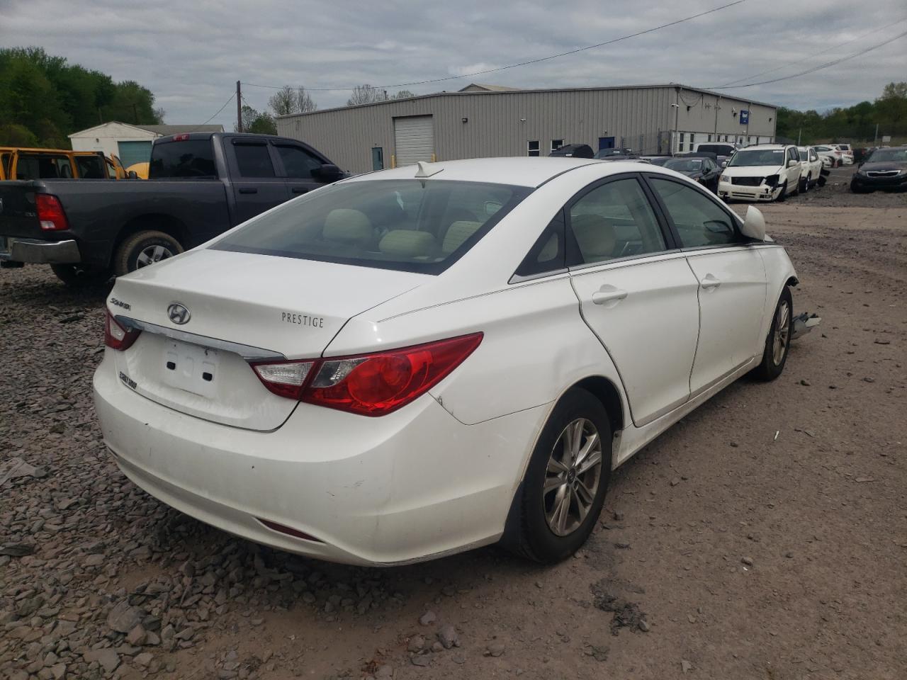 Photo 4 from auction – 2012 HYUNDAI SONATA GLS with VIN 5NPEB4AC1CH501423