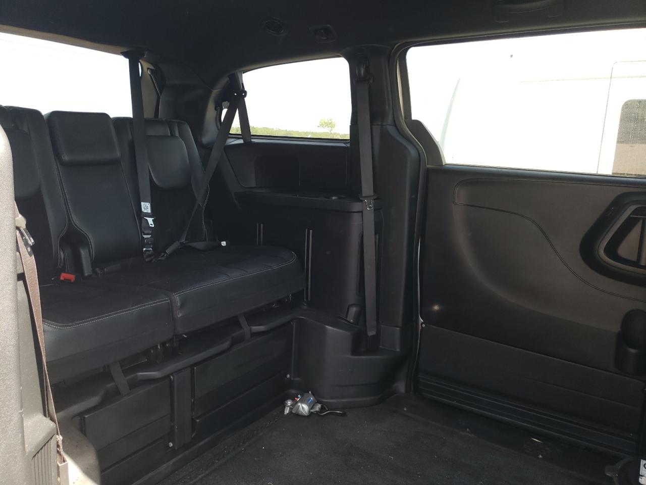 Photo 6 from auction – 2015 DODGE GRAND CARA with VIN 2C4RDGCGXFR703357