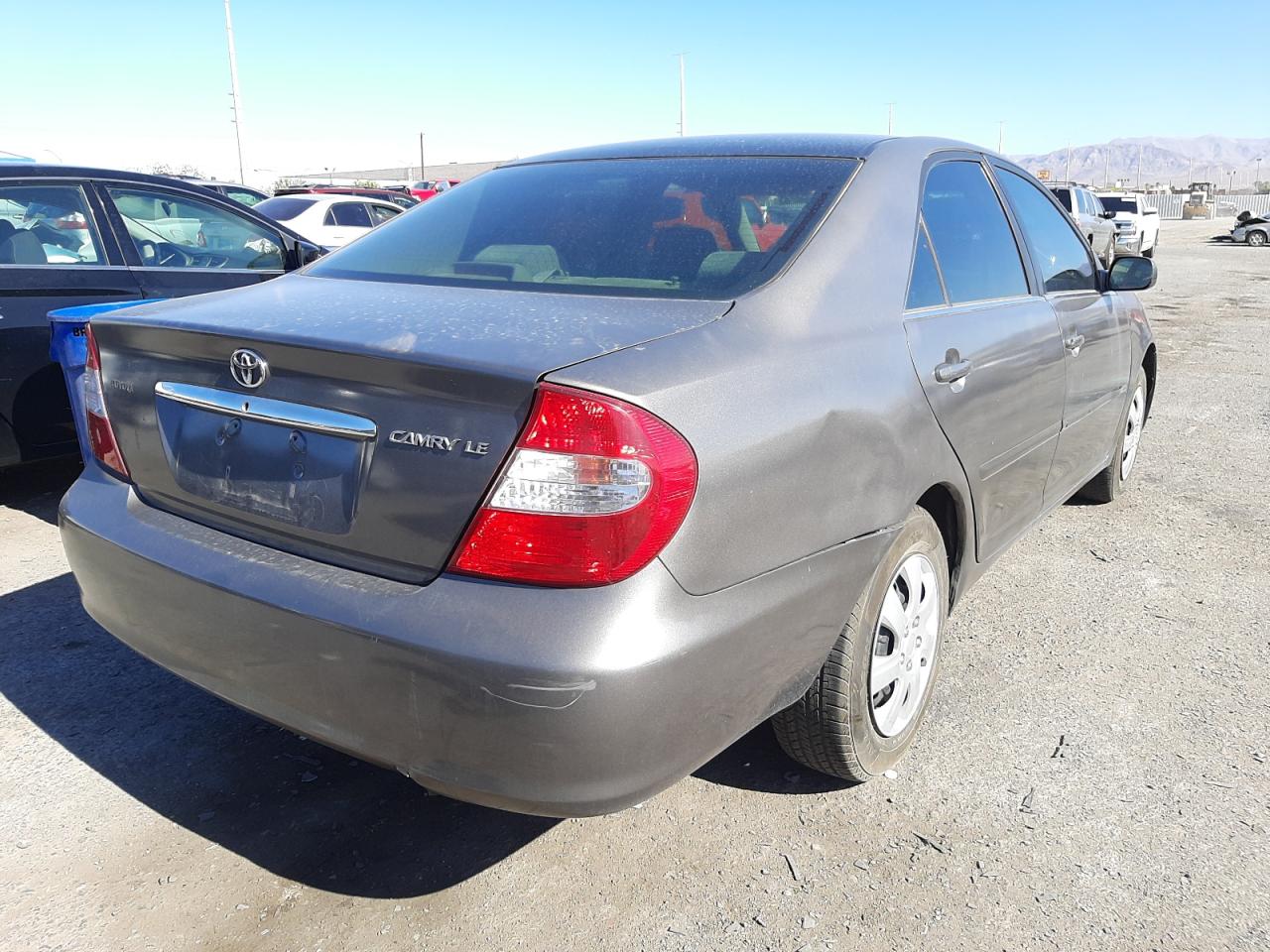 Photo 4 from auction – 2002 TOYOTA CAMRY LE with VIN 4T1BE32K22U572012