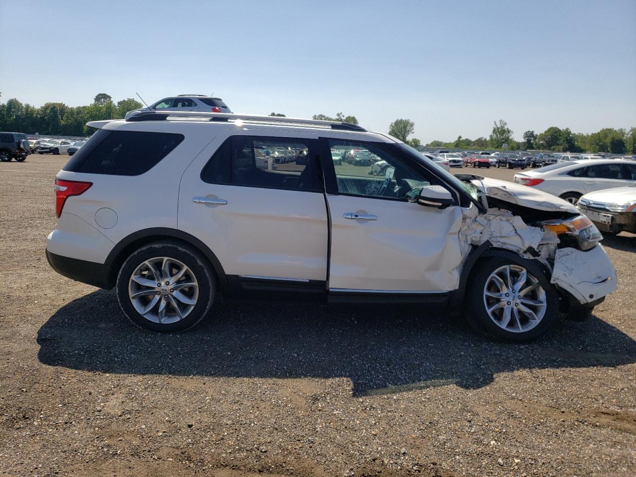 Photo 10 from auction – 2015 FORD EXPLORER L with VIN 1FM5K7F88FGB22350