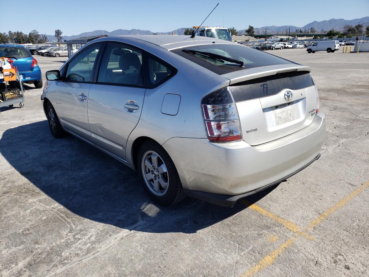 Photo 3 from auction – 2004 TOYOTA PRIUS with VIN JTDKB20U640058086