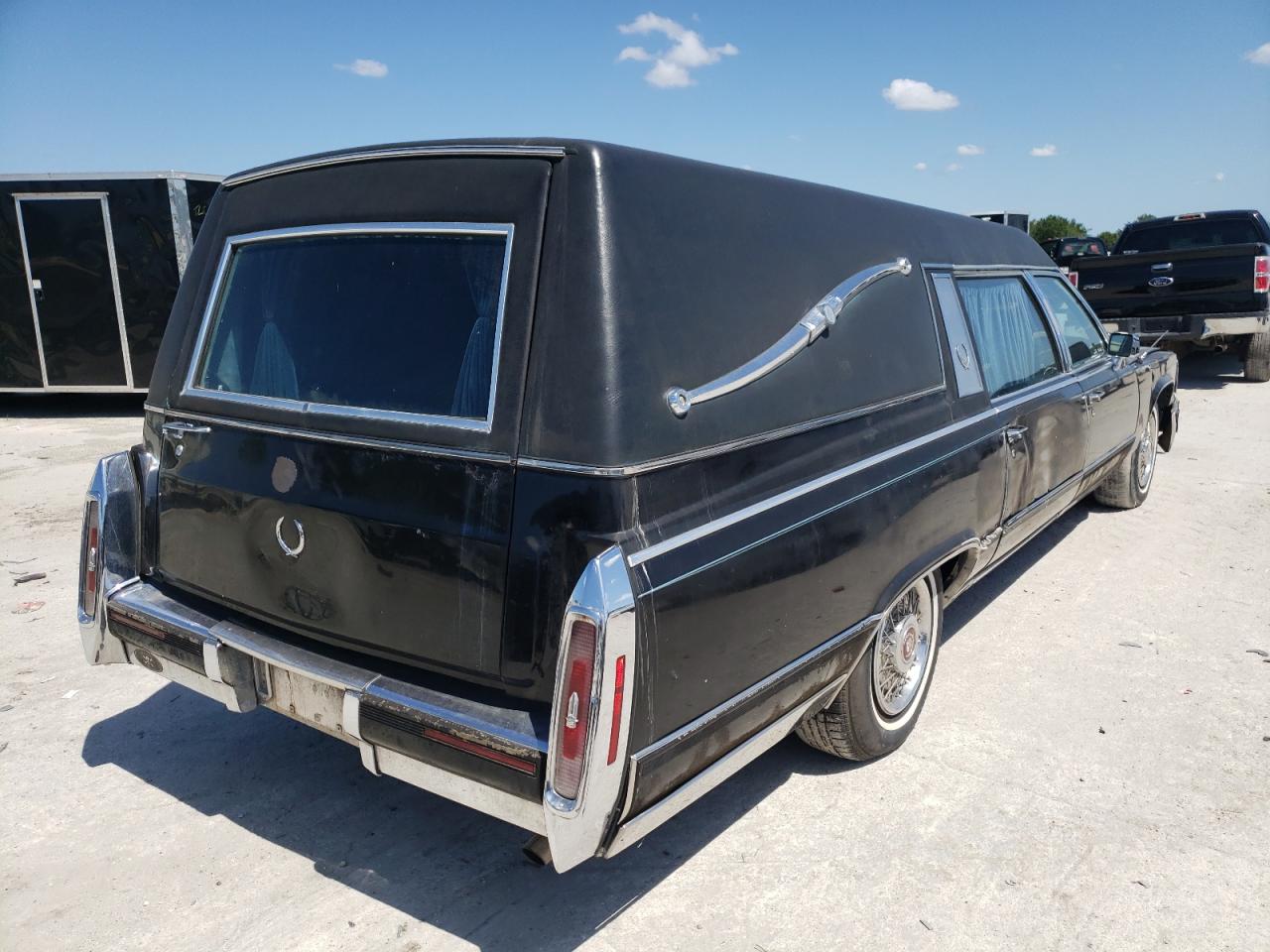 Photo 4 from auction – 1992 CADILLAC BROUGHAM with VIN 1G6DW54E7NR712983