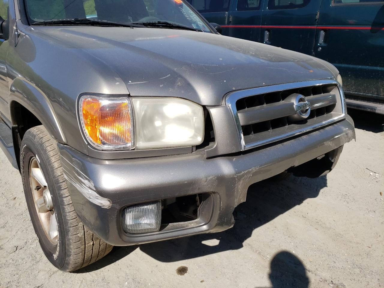 Photo 9 from auction – 2003 NISSAN PATHFINDER with VIN JN8DR09Y43W824489