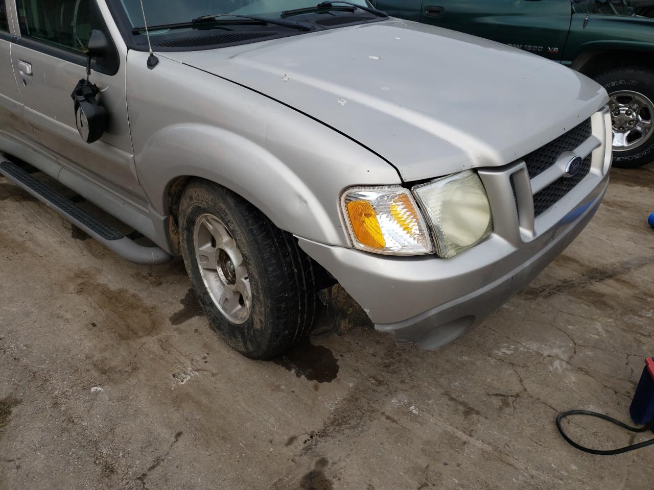 Photo 9 from auction – 2003 FORD EXPLORER S with VIN 1FMZU67E83UC49123