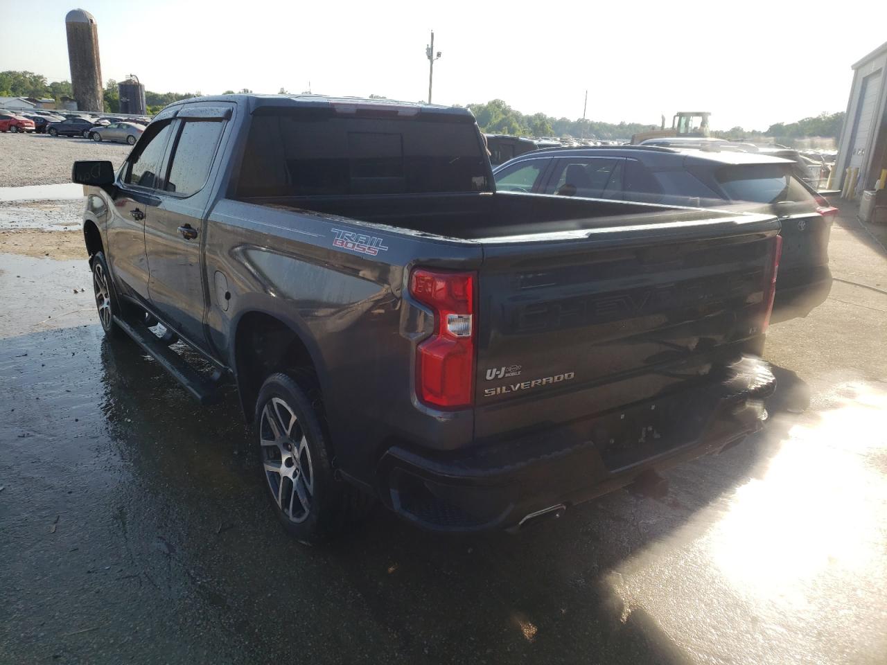 Photo 3 from auction – 2020 CHEVROLET SILVERADO with VIN 3GCPYFED4LG302834