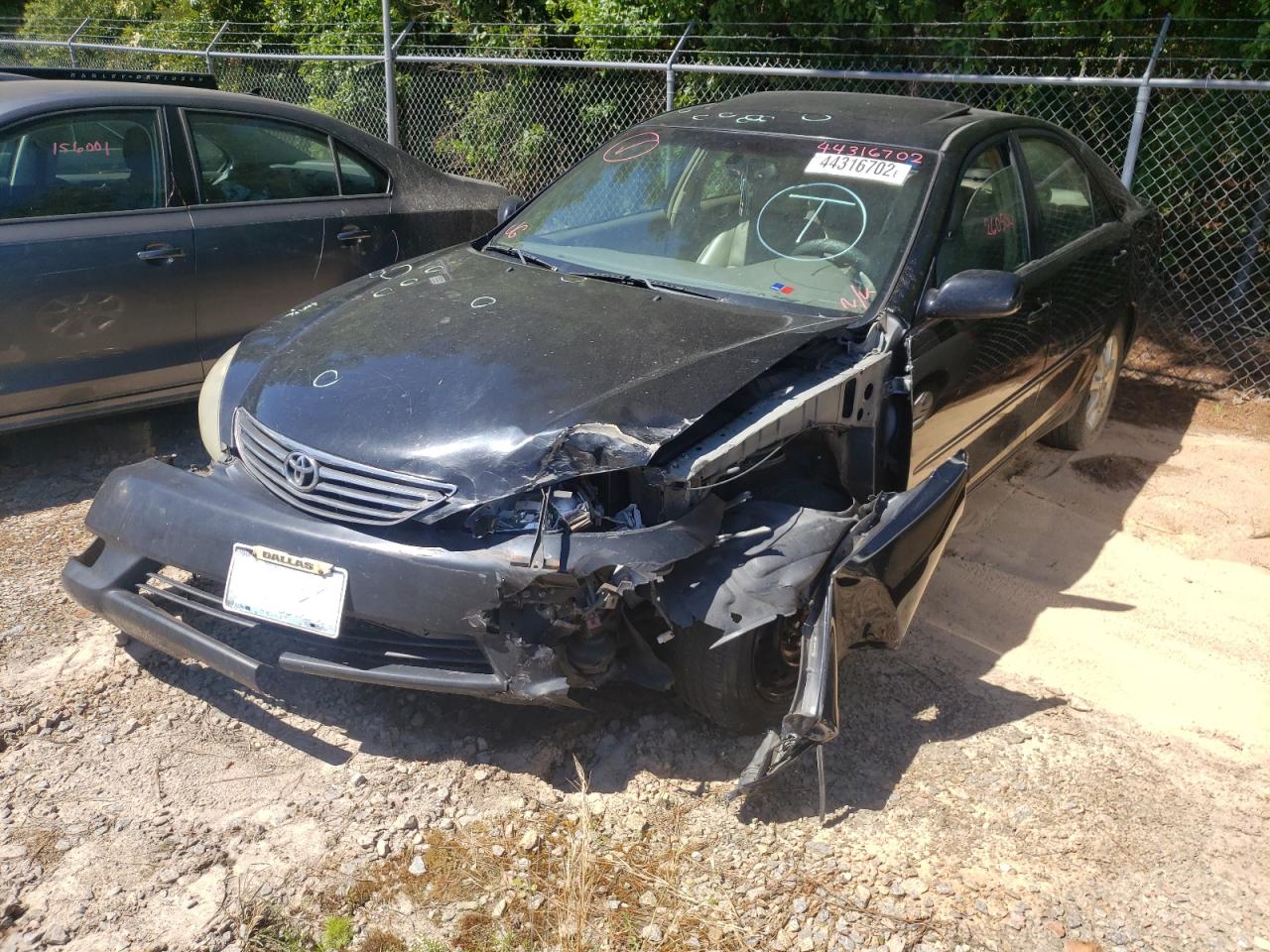 Photo 2 from auction – 2005 TOYOTA CAMRY LE with VIN 4T1BF30K75U106967
