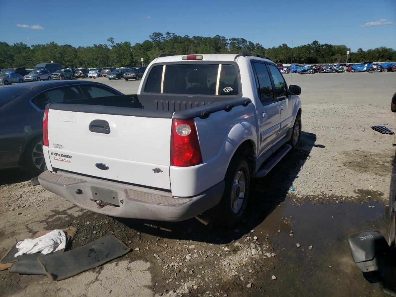 Photo 4 from auction – 2001 FORD EXPLORER S with VIN 1FMZU67E31UC83922
