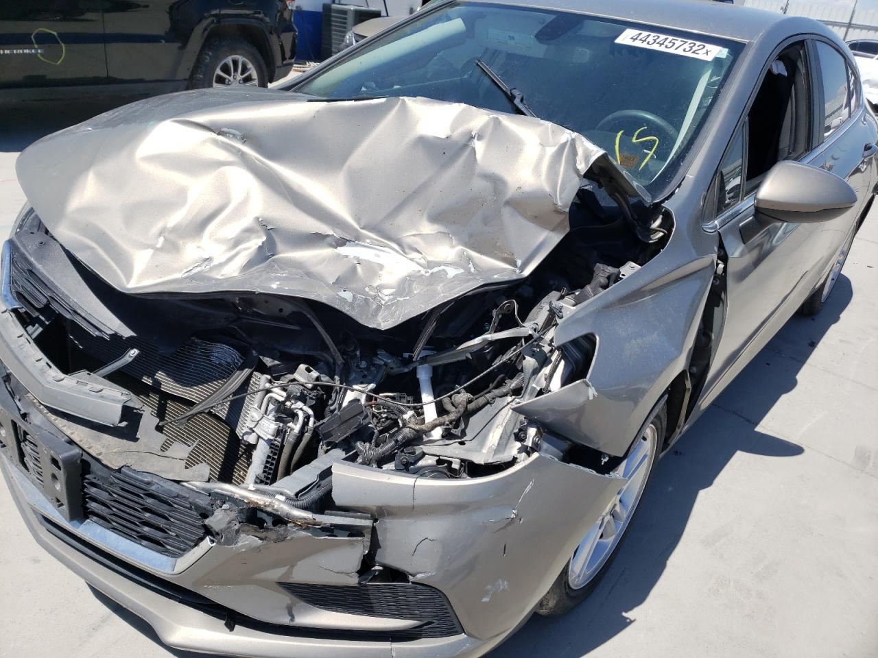 Photo 9 from auction – 2017 CHEVROLET CRUZE LT with VIN 3G1BE6SM8HS538083