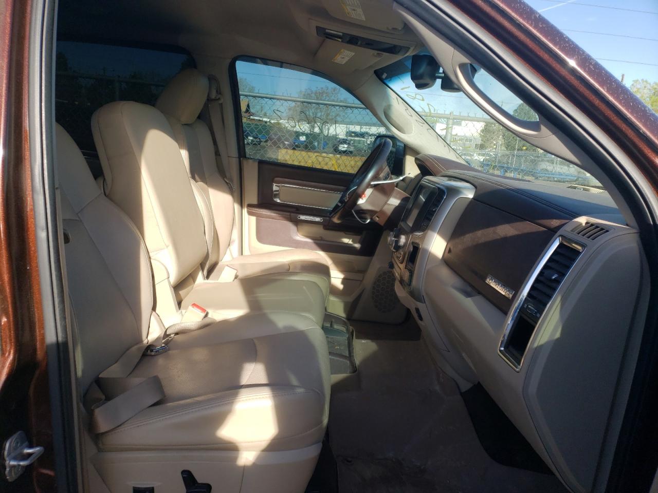 Photo 5 from auction – 2014 RAM 1500 LARAM with VIN 1C6RR7NT8ES193719