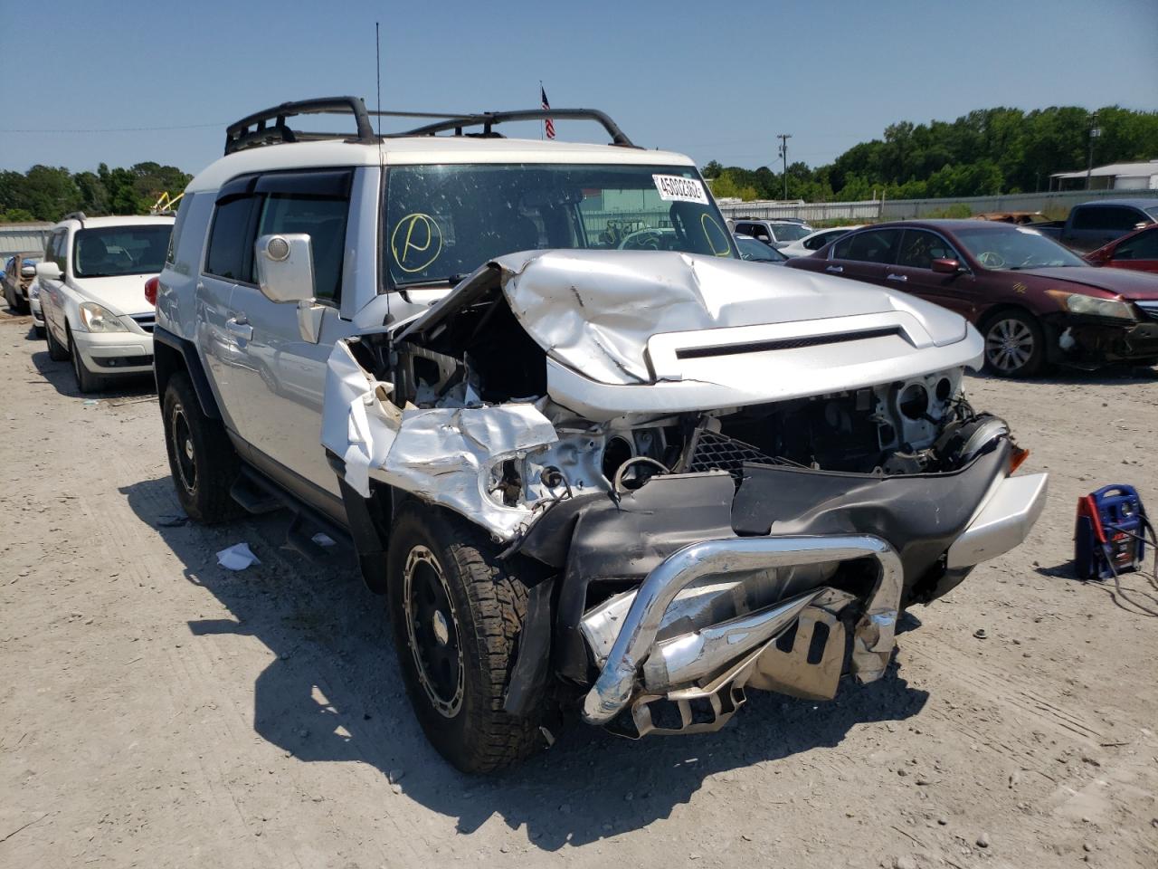TOYOTA FJ CRUISER 2007 with VIN JTEBU11F170052846 - Photo from auction