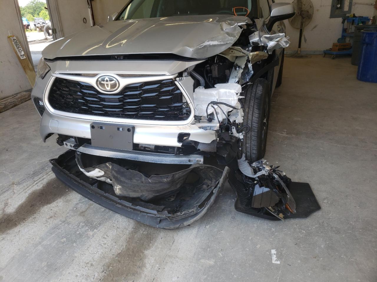 Photo 9 from auction – 2021 TOYOTA HIGHLANDER with VIN 5TDGZRBH2MS527150