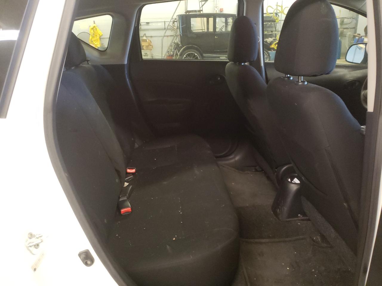 Photo 6 from auction – 2014 NISSAN VERSA NOTE with VIN 3N1CE2CP3EL428953