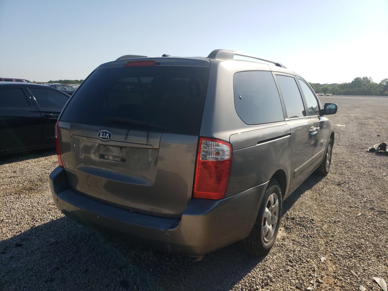Photo 4 from auction – 2010 KIA SEDONA LX with VIN KNDMG4C30A6327149