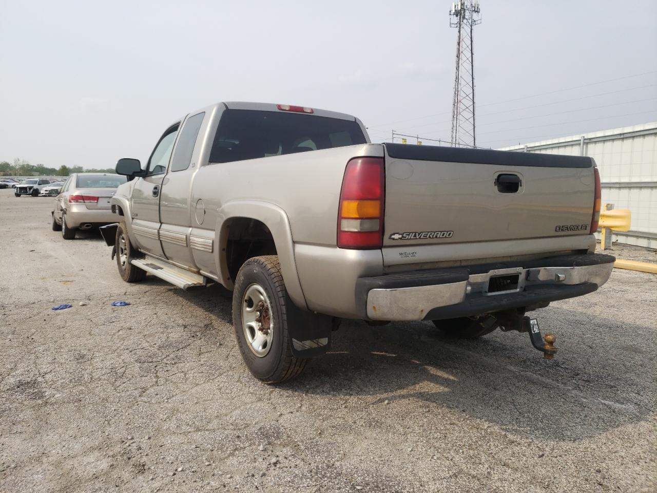 Photo 3 from auction – 2000 CHEVROLET SILVERADO with VIN 1GCGK29U6YE279821