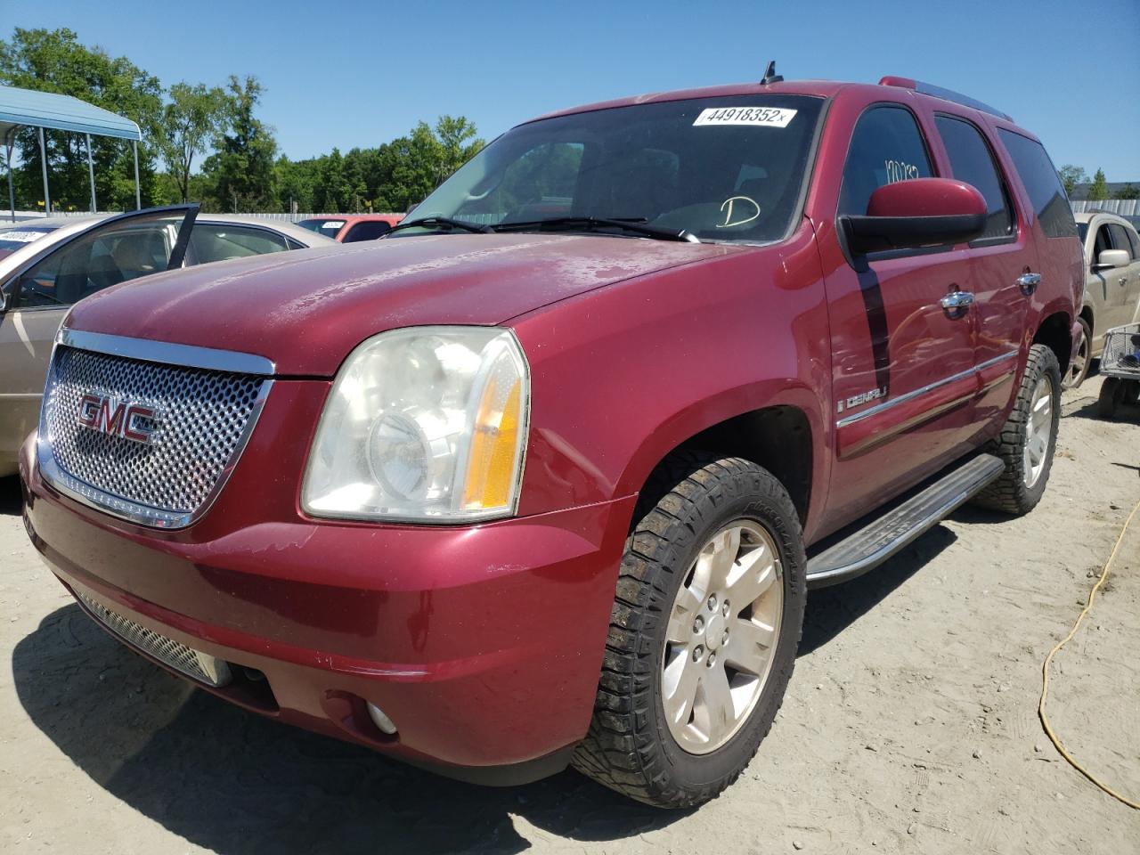 Photo 2 from auction – 2007 GMC YUKON DENA with VIN 1GKFK63857J155144