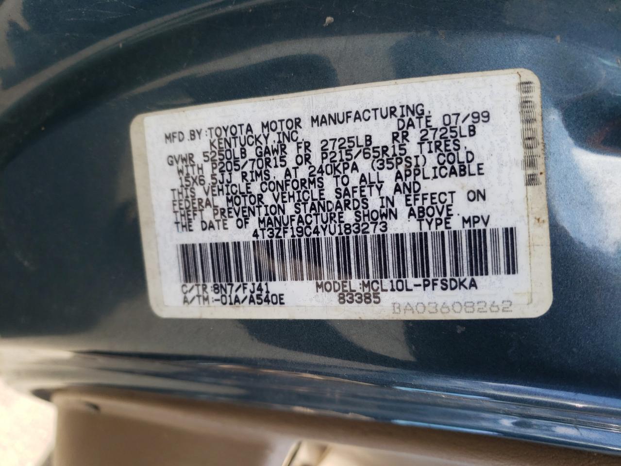 Photo 11 from auction – 2000 TOYOTA SIENNA with VIN 4T3ZF19C4YU183273